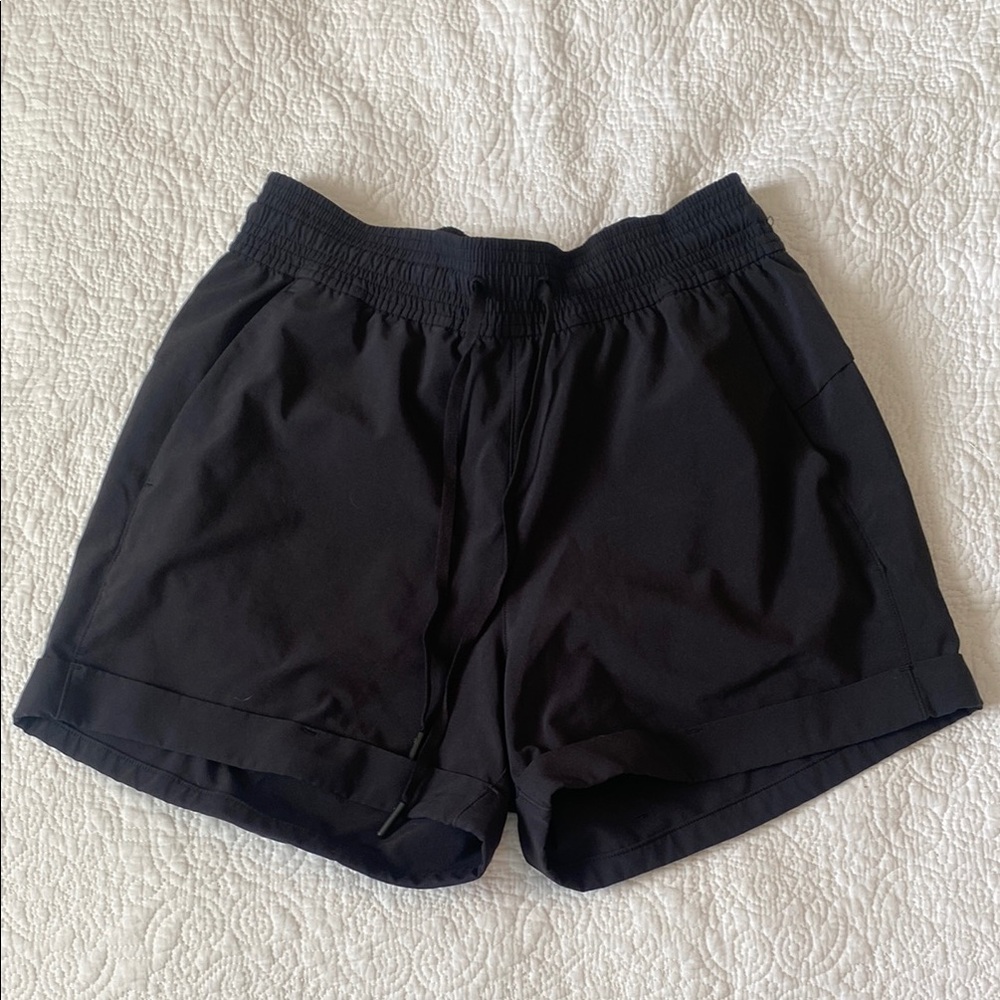 Lululemon black shorts